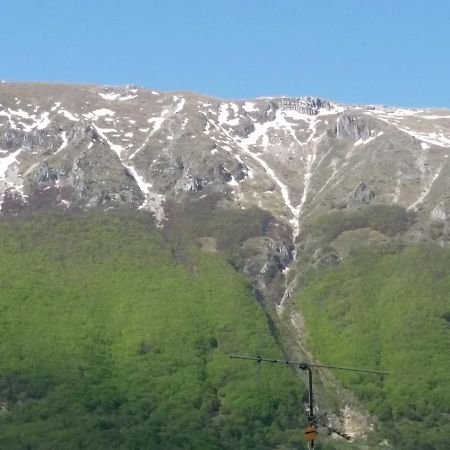 Albergo Parco Della Maiella ซานเตอูเฟมิอา อา ไมเอลลา ภายนอก รูปภาพ