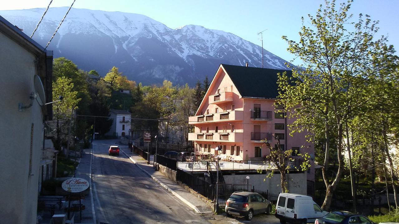 Albergo Parco Della Maiella ซานเตอูเฟมิอา อา ไมเอลลา ภายนอก รูปภาพ